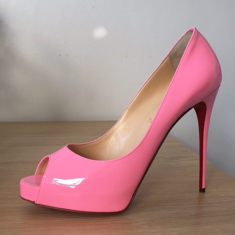Christian louboutin very prive